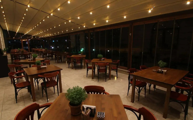 Royal Bilgic Hotel