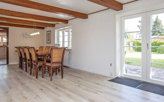10 Person Holiday Home in Rødvig Stevns