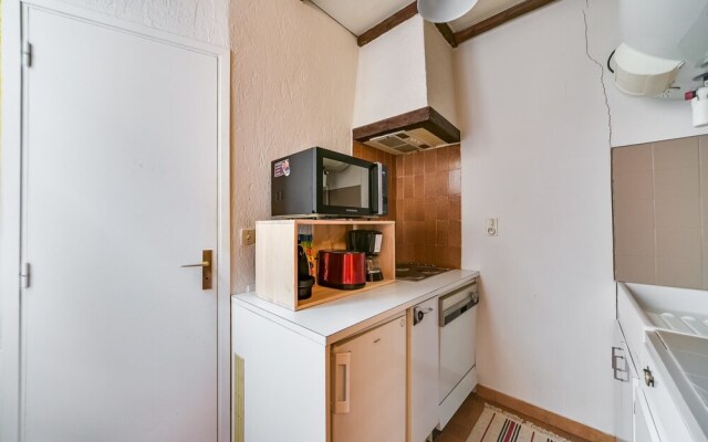 Henry IV Apartment 2