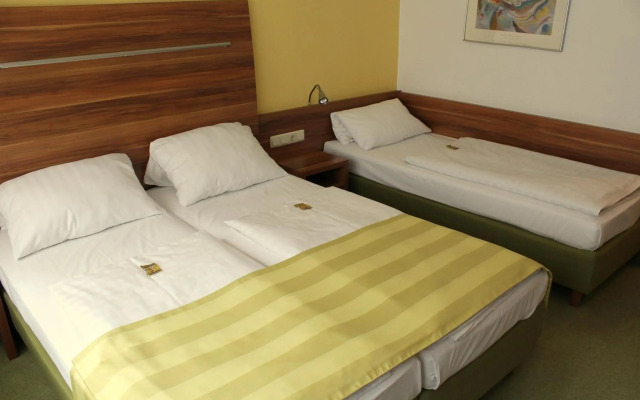 Hotel Wallis