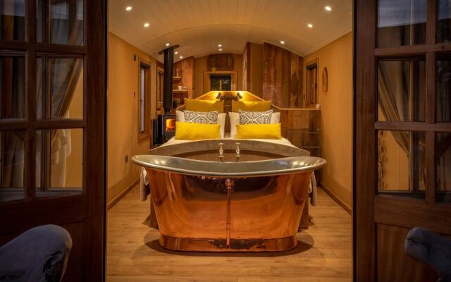 Ashwood Shepherd Hut