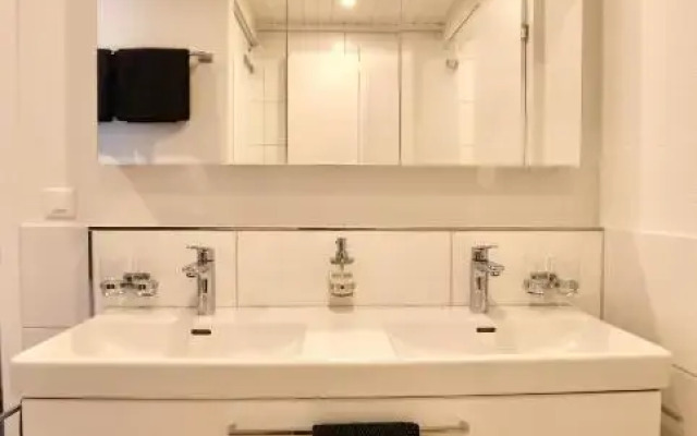 ALP APARTMENTS with self check-in