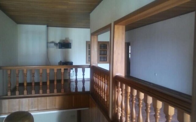 Ponderosa Travel Lodge