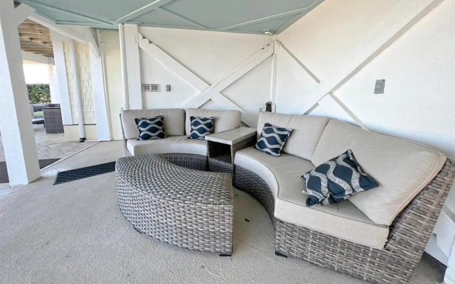 Sea Tranquility by Sea Scape Properties