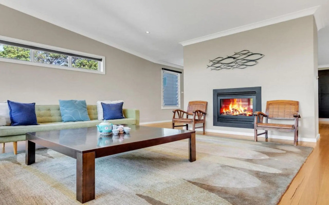 Sunshine Beach House-25 Metre Walk To The Beach