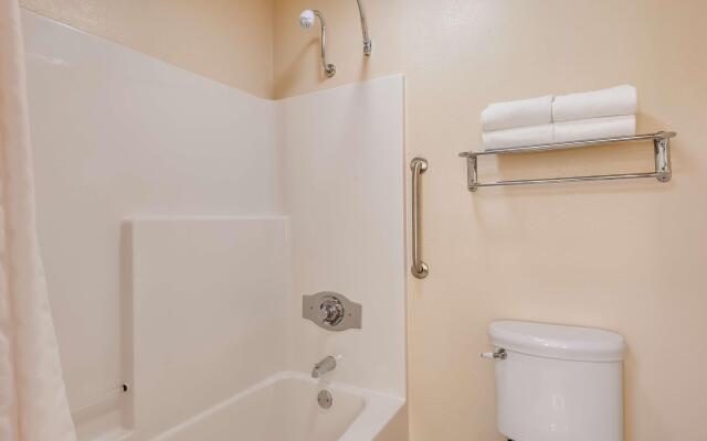 Best Western Pineywoods Inn