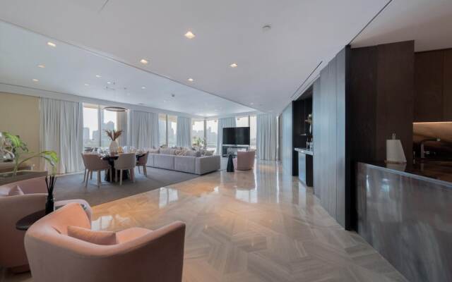 DXB - Five - 31201 - PJ