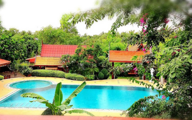 Jaroenrat Resort