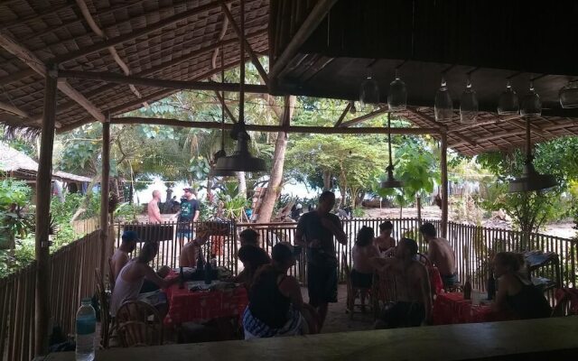 Balay Cuyonon Eco Lodge