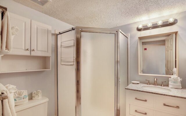 Pelican Beach 0309 1 Bedroom Condo by Pelican Beach Management