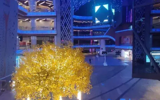 Shangpin Light House Hotel (Zhengzhou University Park Mao Branch)