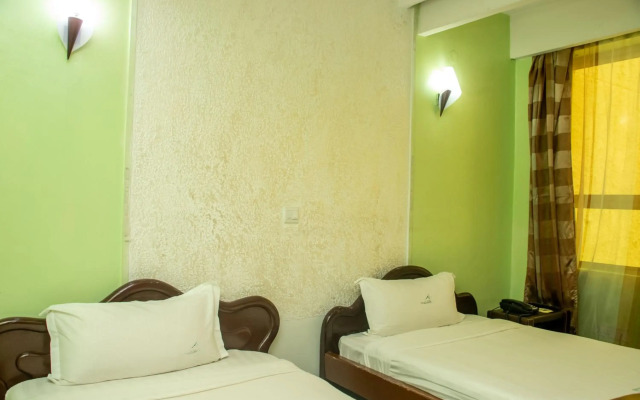 The Legacy Hotel & Suites