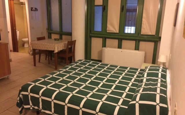 "2 pax Studio, Week Lease, all Utilities Included"