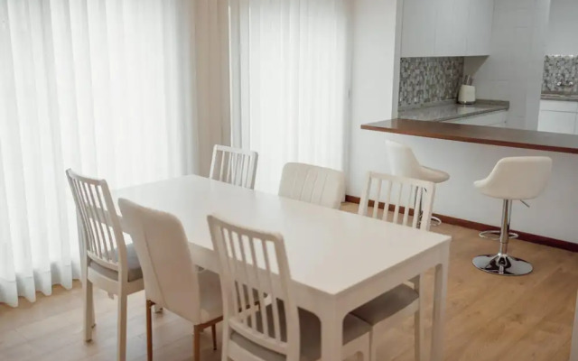 City Center Grand SEA View Terrace by Vacationy