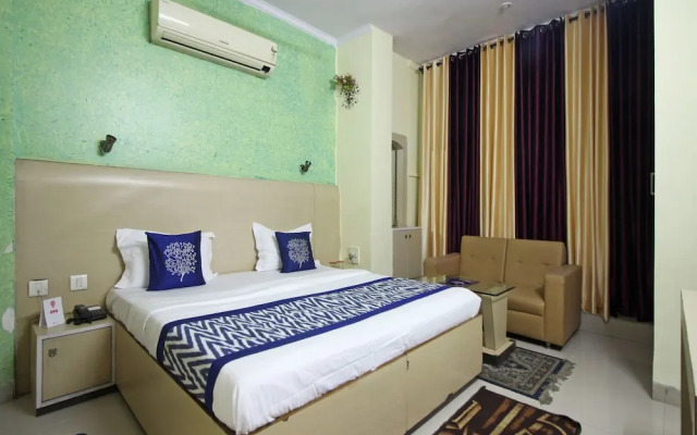 OYO 7636 Hotel Kaushalya Residency