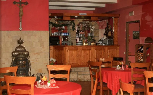Penzion a restaurace " Zlatý Strom"