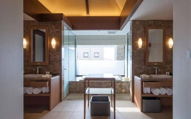 Okinawa Kariyushi Resort Exes Naha