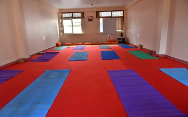 Chakrah by Hermitage