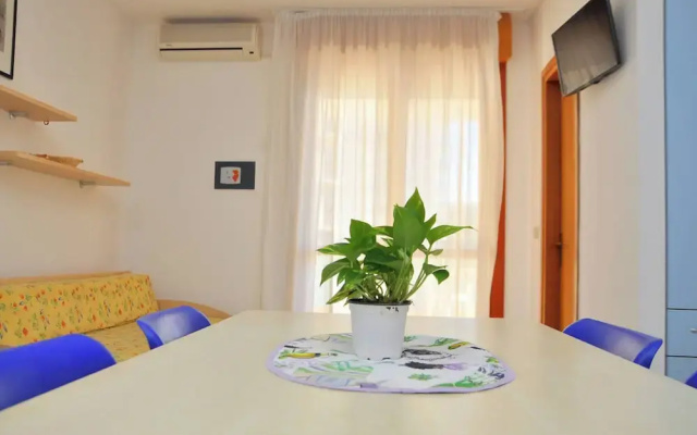 Bright and Functional Flat With Seaview Balcony
