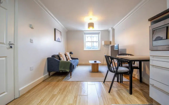 Kensington & Earls Court 1 bed Apartment - 4 Guest