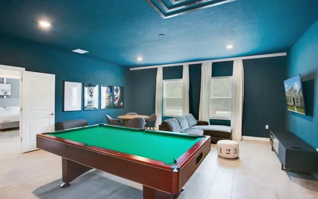 9BR Villa with Game Room & Theater