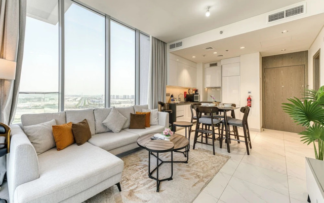 PVH - 1BR Lagoon View - District One