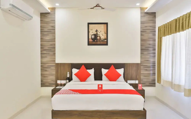 OYO 3783 Hotel Bhavani Palace