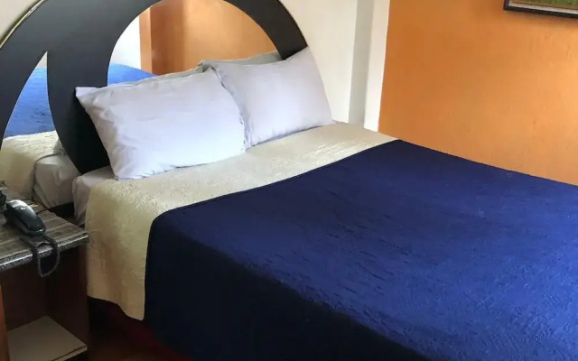 Hotel Mayestic