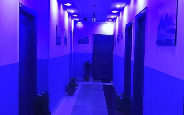 Pyramids paradise hotel