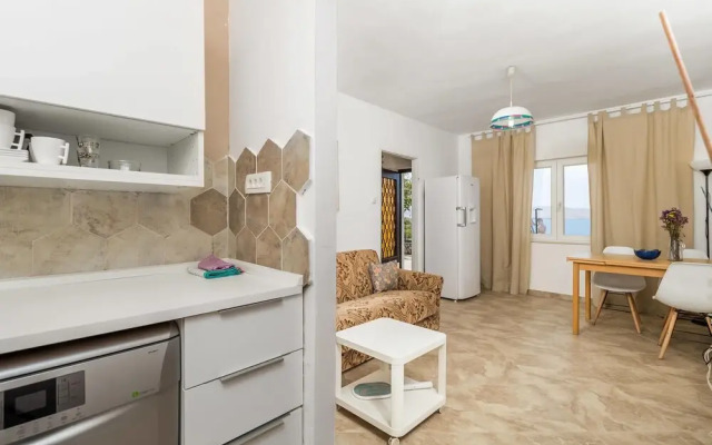 Nice Home in Cesarica With Wifi and 2 Bedrooms