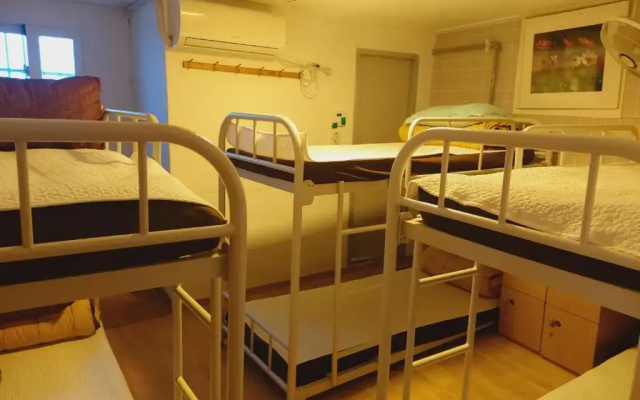 Seoul Guesthouse - Foreign Guests Only