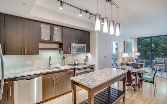Bluebird Suites near Bethesda Metro