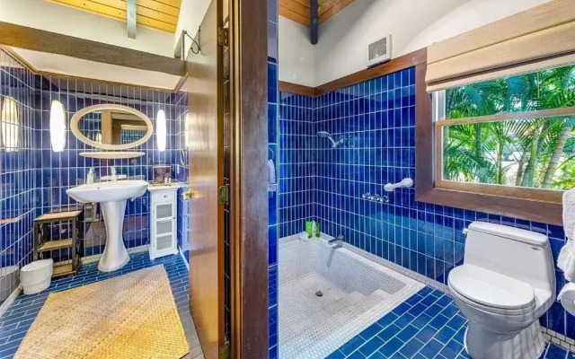 Large Ocean View One BR Guest House