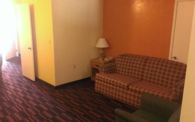 Days Inn & Suites Tucson AZ