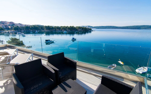 Livingstone Beach House