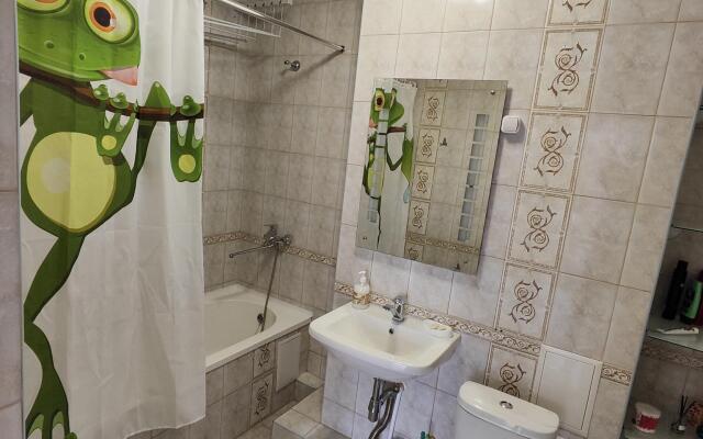 Апартаменты на переулке Суворова 5