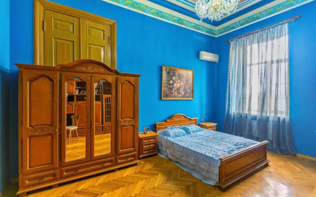 Royal Suite Apartment on Nizami Street