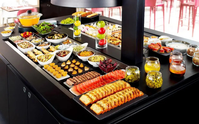 Hotel Campanile Livry Gargan