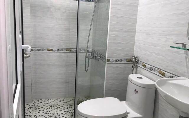 Smiley Apartment 9