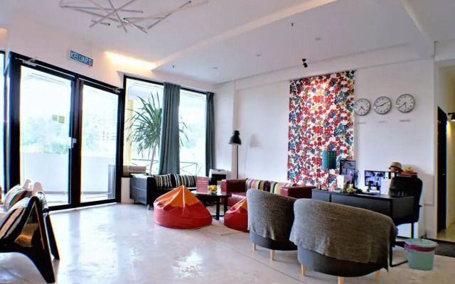 ZEN Rooms Eden Parade