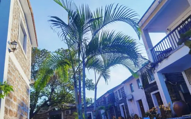 Weizhou Island Bamboo House
