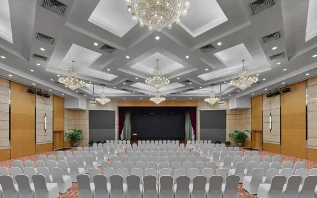 Poly Plaza Hotel