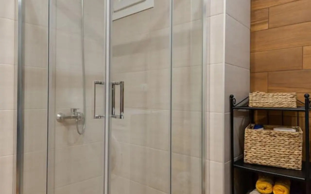Upscale and Spacious 3BR Home