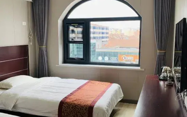 Mengzhou Hongtai Hotel