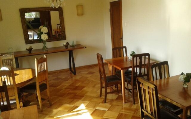 Hostal Alto Riviere