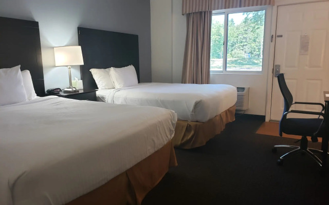Travelodge by Wyndham Traverse City MI