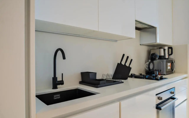 KeyHost - Classy 1BR Canal View - Business Bay - K1790