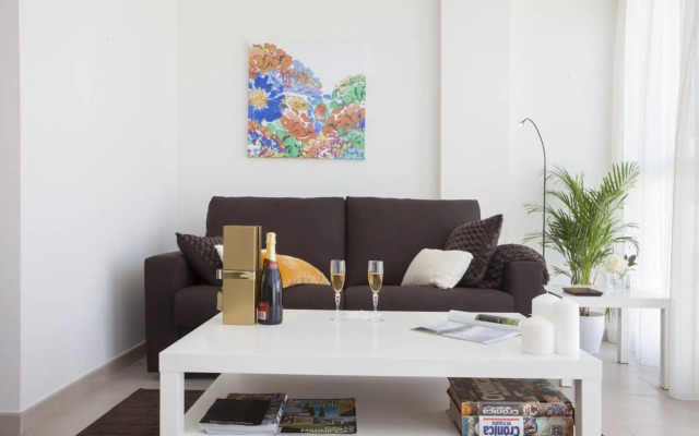 SingularStays Mar44