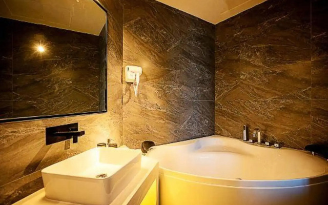 Wangjiang Select Hotel (Heihe Heilongjiang Riverside)