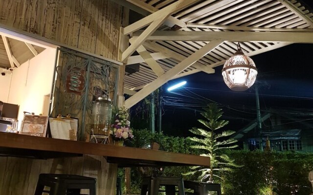 Toobs Hostel - Adults Only